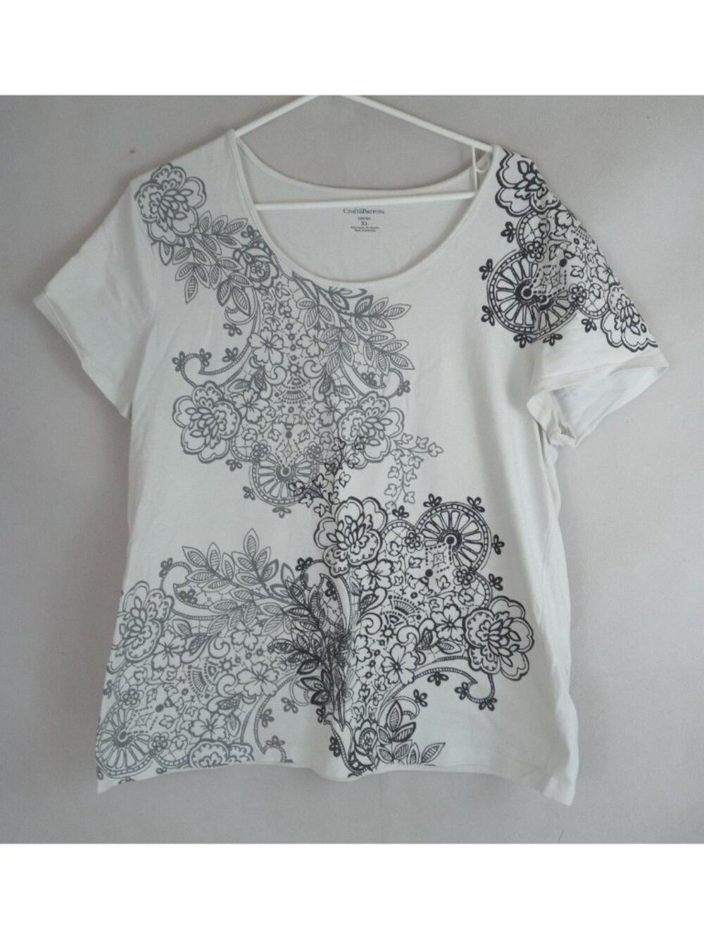 Croft & Barrow Stretch White Shirt With Black & Gray Floral Design Size XL
